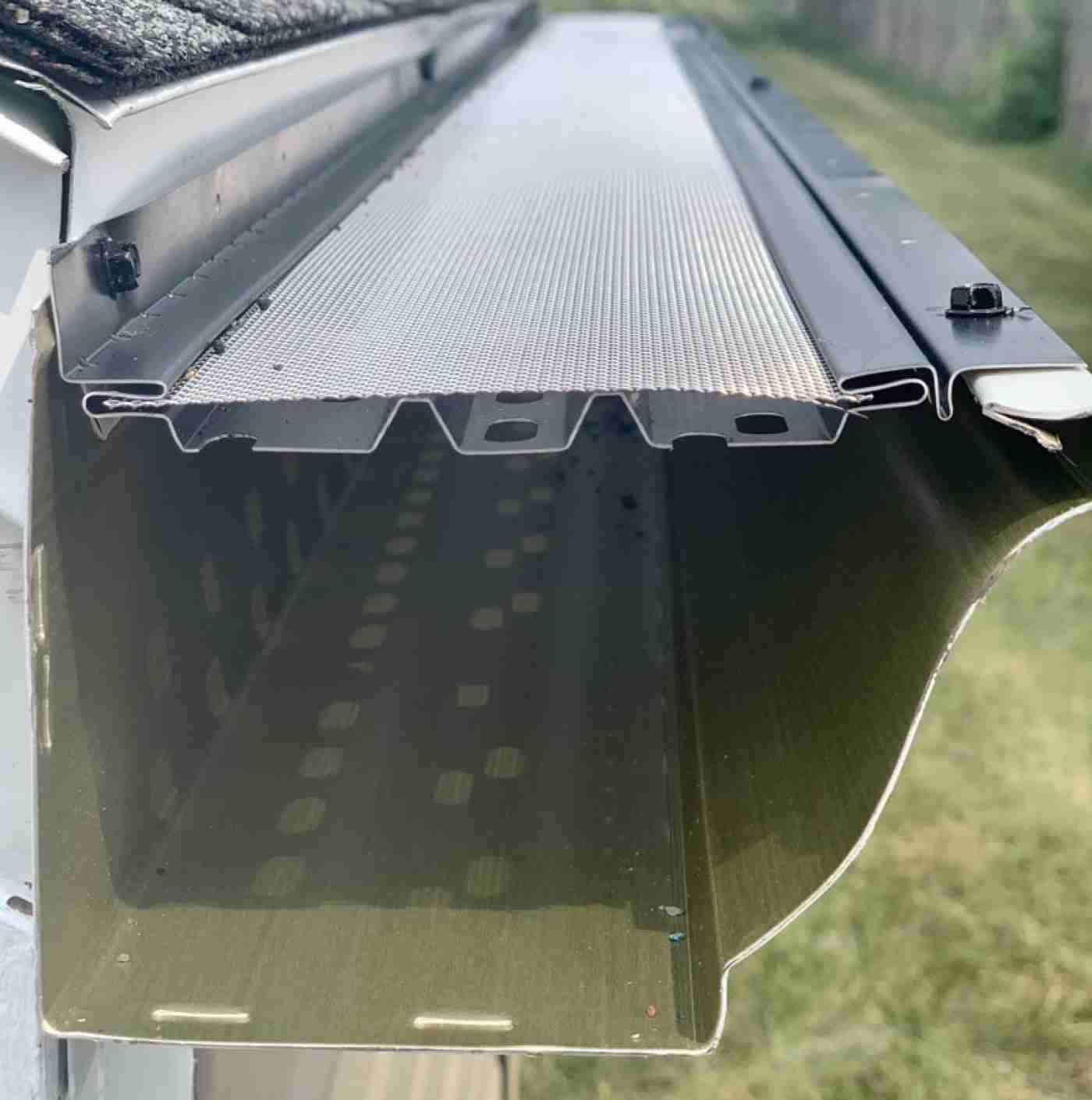 Hydro Flo Gutter Guard 100 FT Case Black Powder Coat Finish